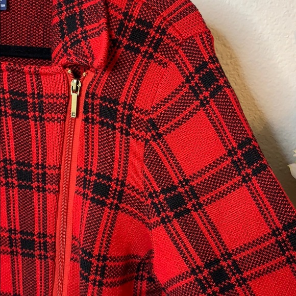 Chaps Ralph Lauren Zippered Sweater - Picture 5 of 8